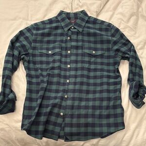 UNTUCKit Green and Blue Casual Button Down Shirt
